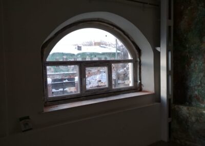 Установили арочные окна в фотостудию, Казань ул. Тукая, 97а